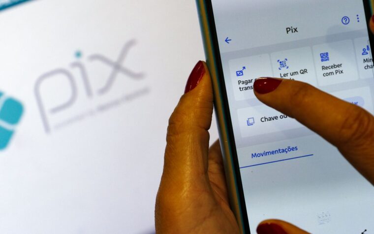 Receita Federal desmente taxação do Pix e alerta sobre golpes na internet