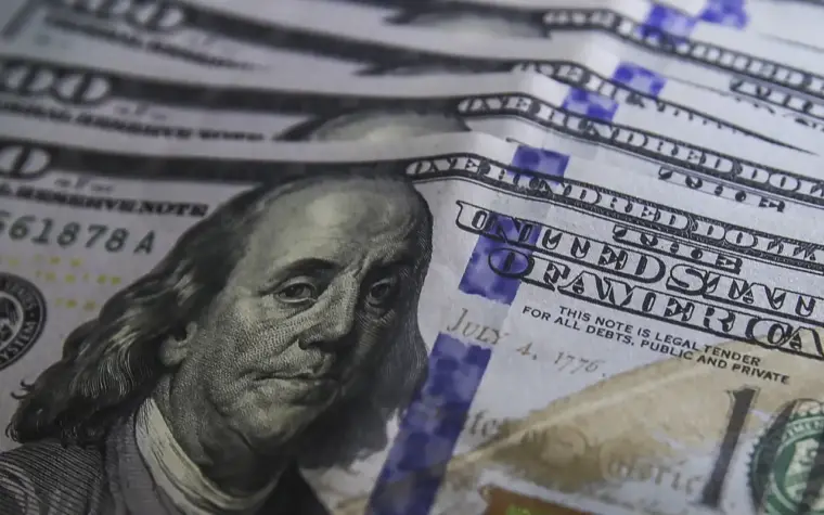Alta do dólar atinge R$ 5,39 em meio a incertezas no mercado